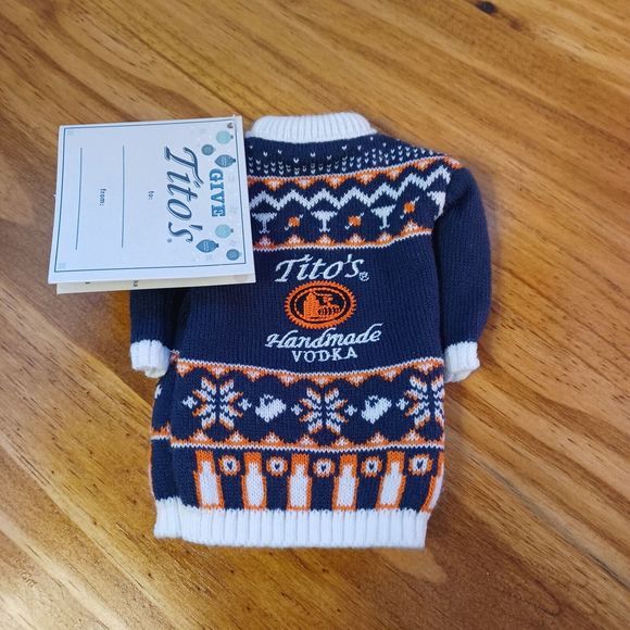 Tito's Vodka 2018 Christmas Sweater Mini, Fits A 750 ML Bottle- Not Included - Picture 4 of 4